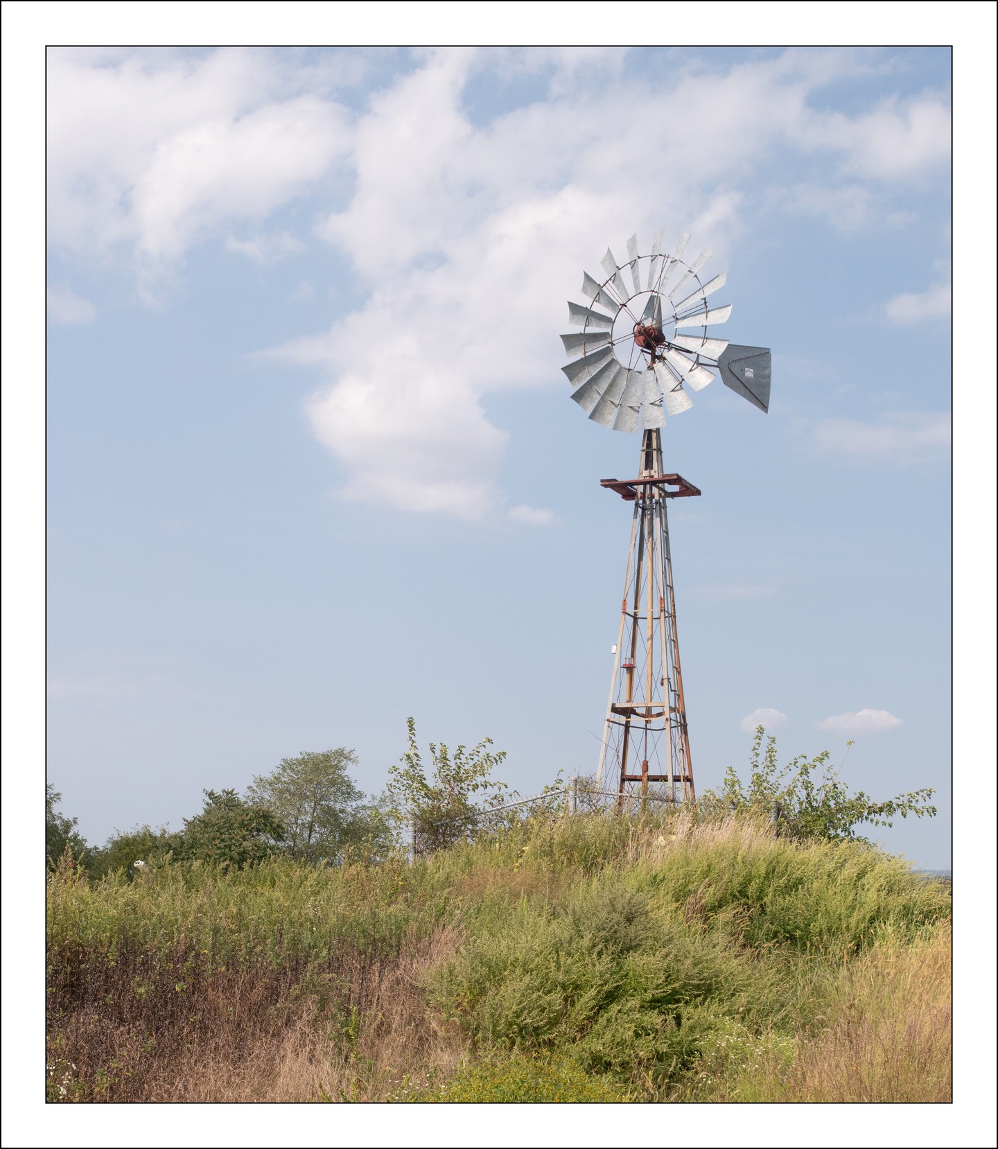 Shot this #windmill in NormanJLevyParkAndPreserve with Sean a couple of weeks ago.

#landscape
#wind
#mill
#art
#photography
#nature
#nikon
#d5600
#nikond5600